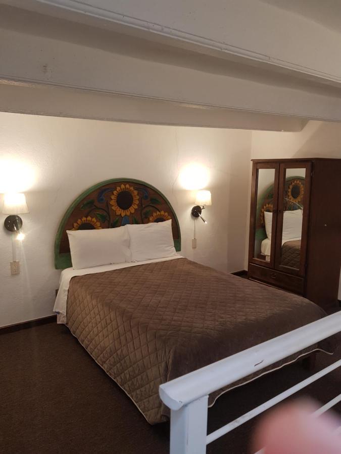 Hotel Meson Mariano Matamoros 克雷塔罗 外观 照片