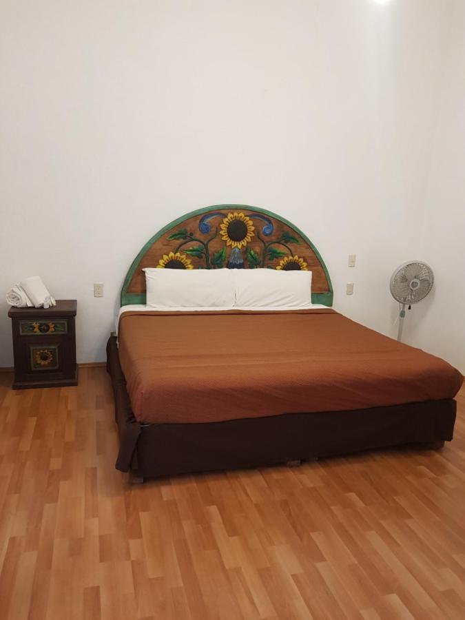 Hotel Meson Mariano Matamoros 克雷塔罗 外观 照片