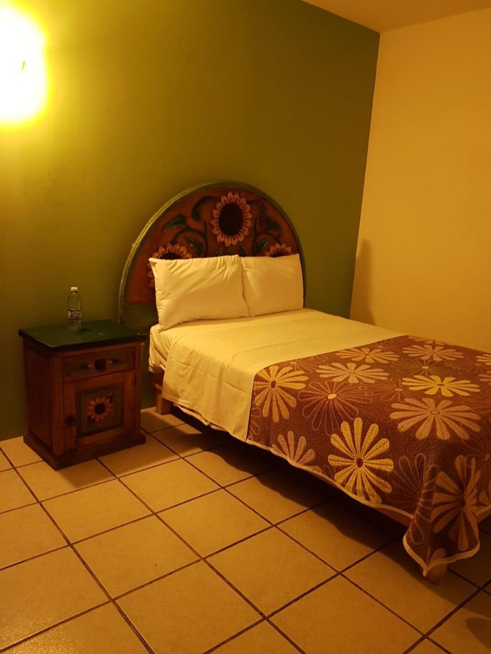 Hotel Meson Mariano Matamoros 克雷塔罗 外观 照片